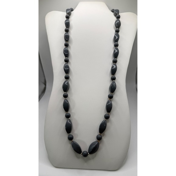 Jewelry - Vintage Gray Beaded Necklace Slate Blue Oval Marquise Round Strand‎ Silver Tone
